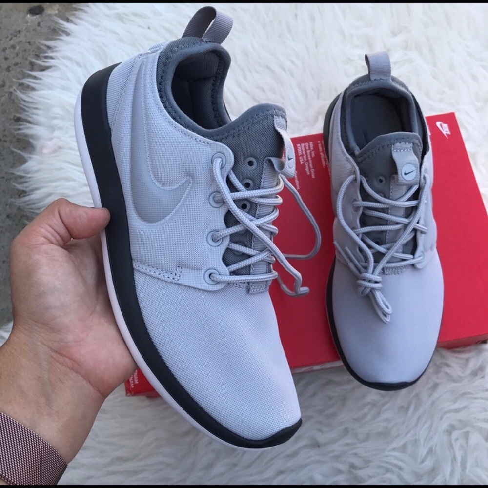 NIKE AUTHENTIC women’s ROSHE II sz 8 new - Picture 3 of 7